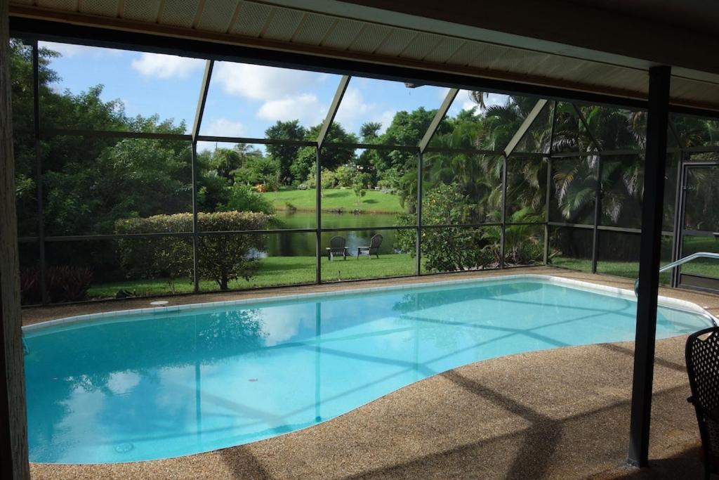 Pool Home With A New Sparkling Pool, Close To Beach, Lovely Lake View Naples Exterior photo